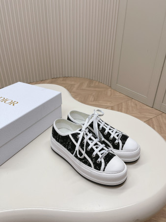 UA Walk'n'D*0r Platform Sneaker