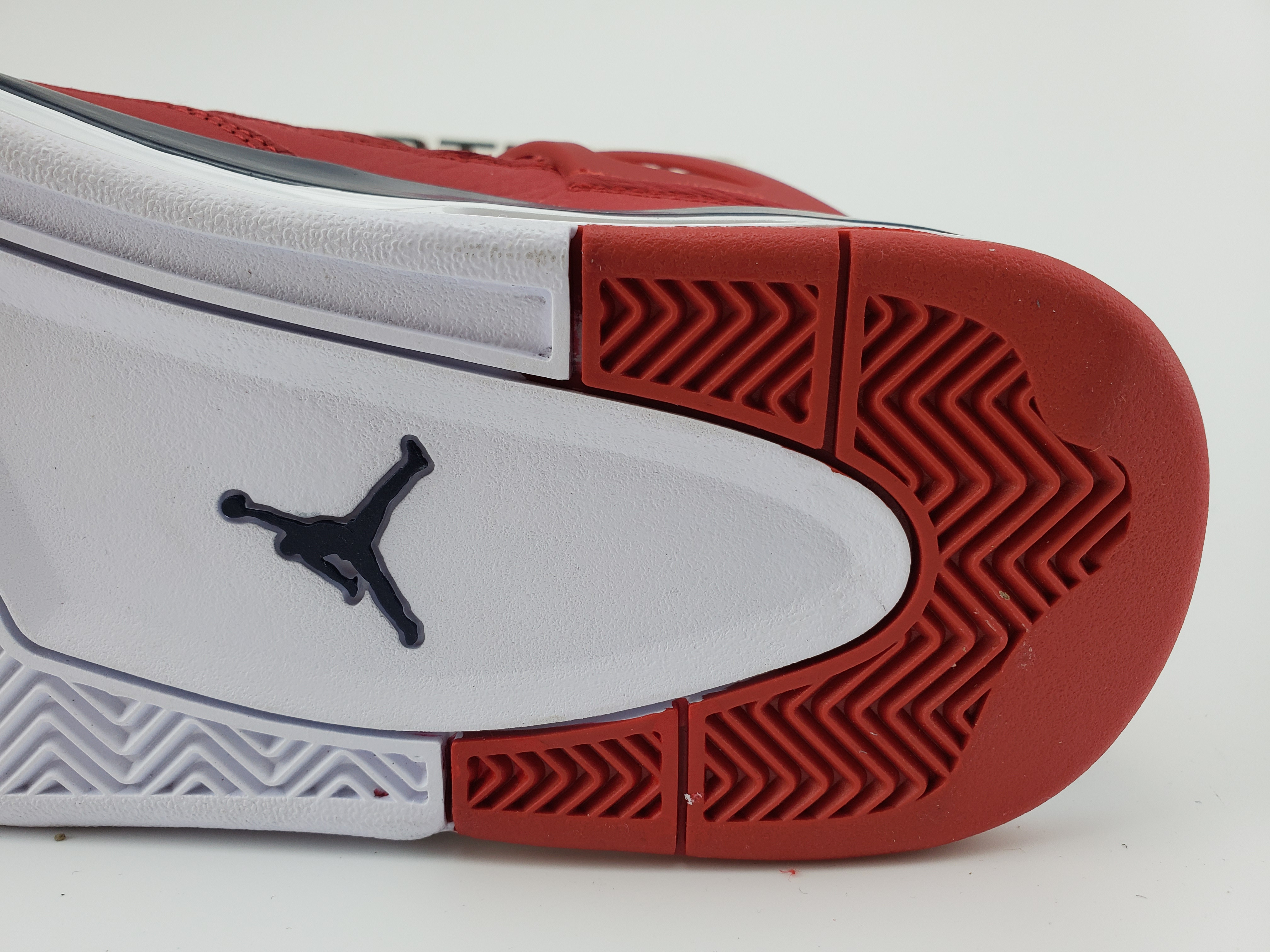 Jordan 4 Retro Fiba (2019)