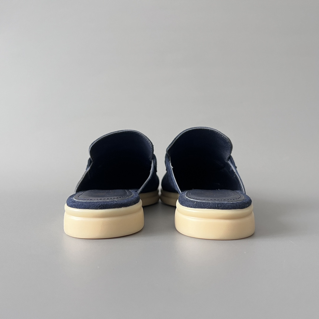 UA L**o p*ana Babouche Charms Walk Loafers