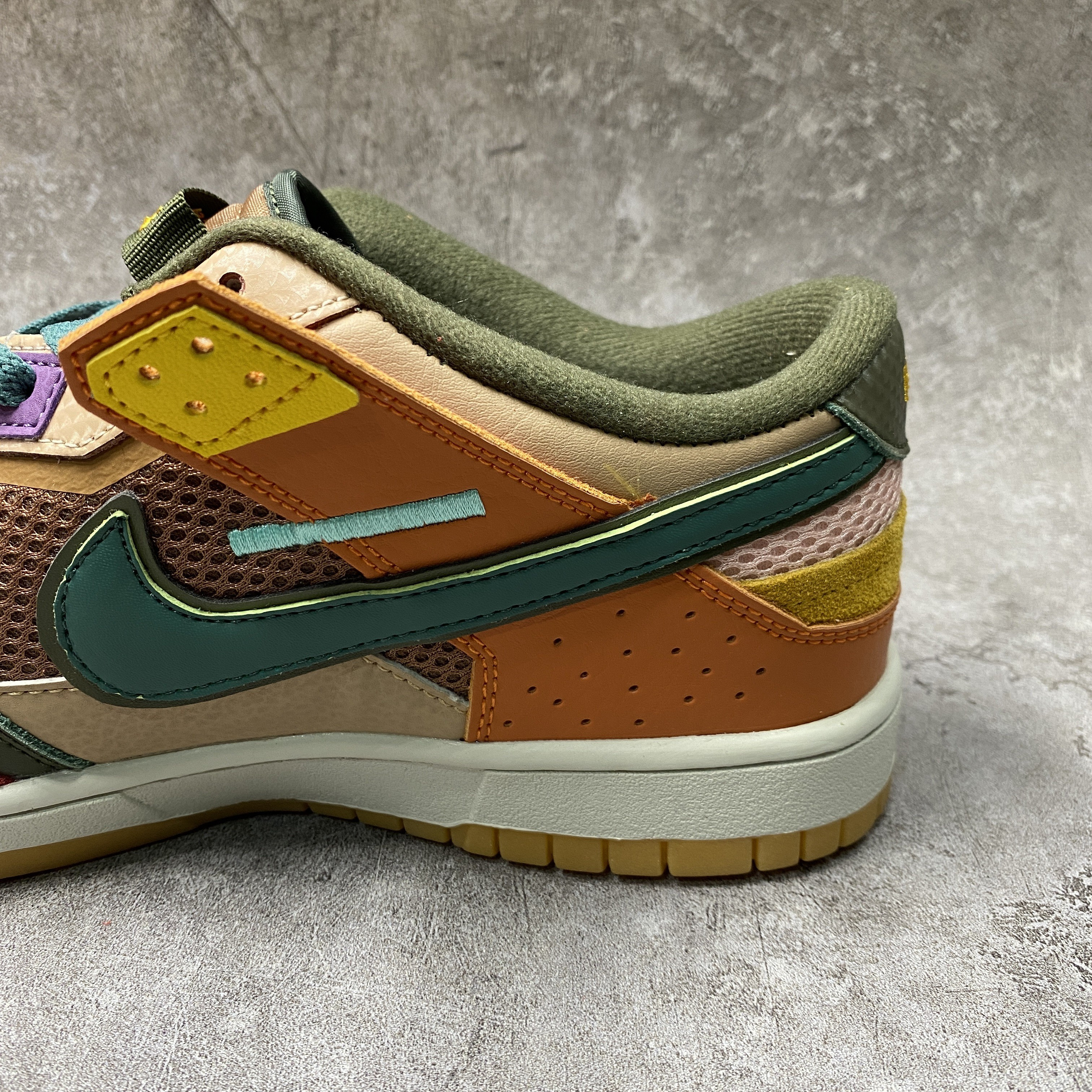 Nike Dunk Low Scrap Archeo Brown