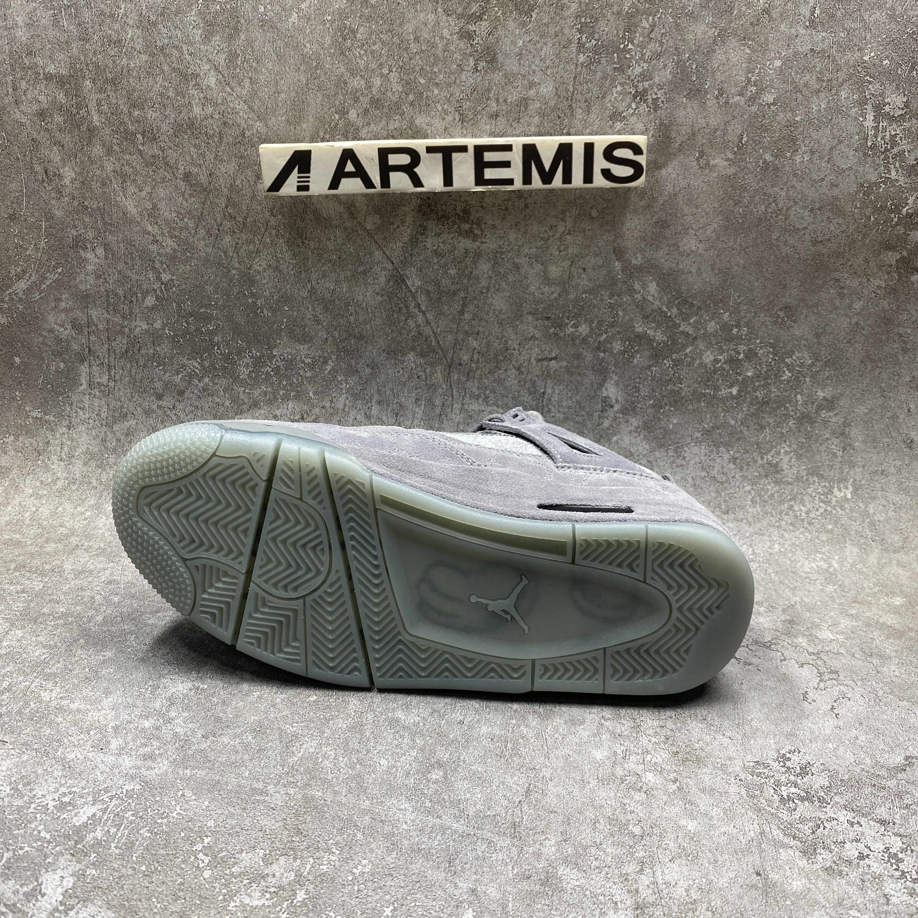 Air Jordan 4 Retro Kaws