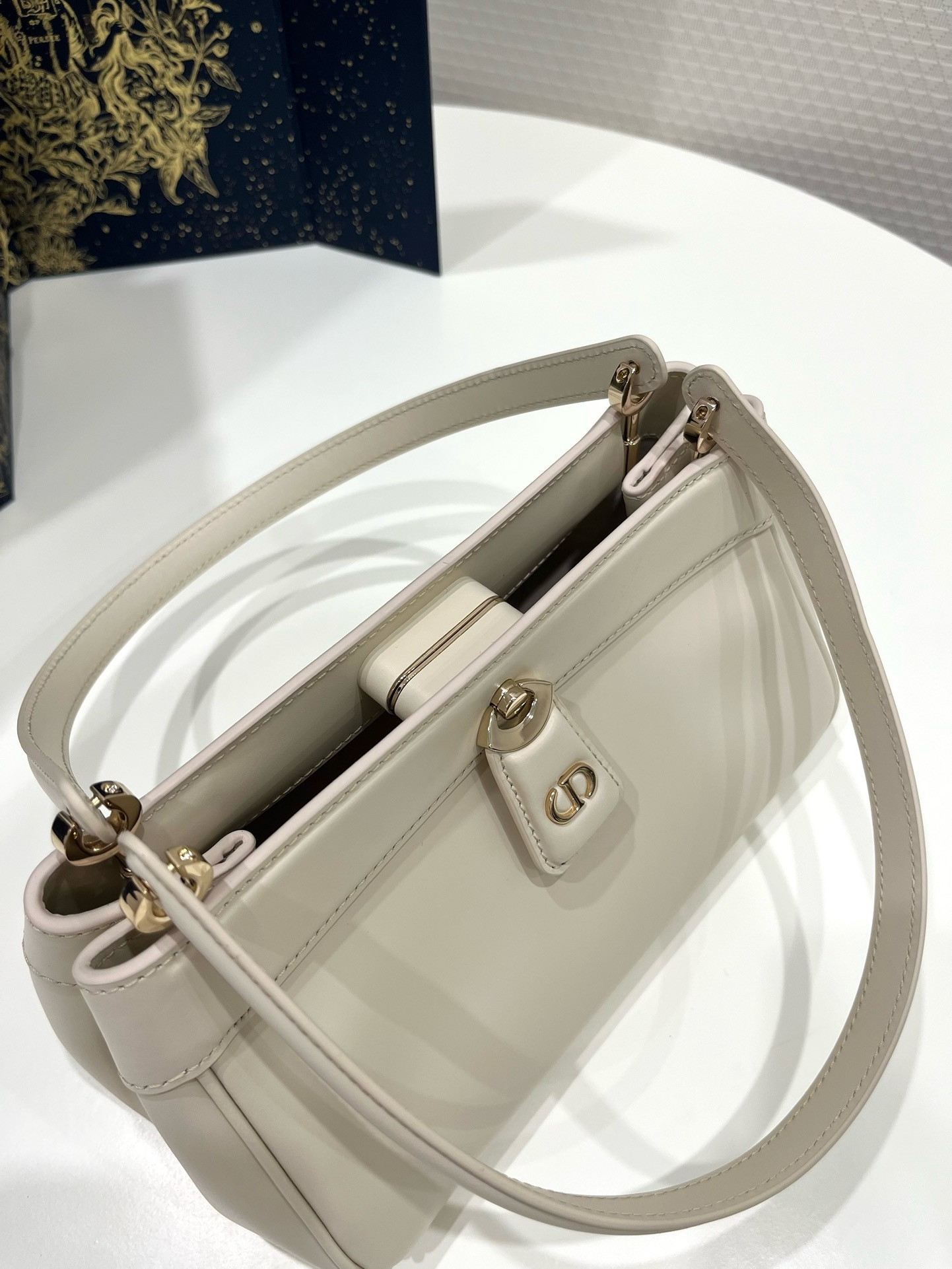 Ch**an D*0r SMALL D*0r KEY BAG  8.5x5x4.5 in