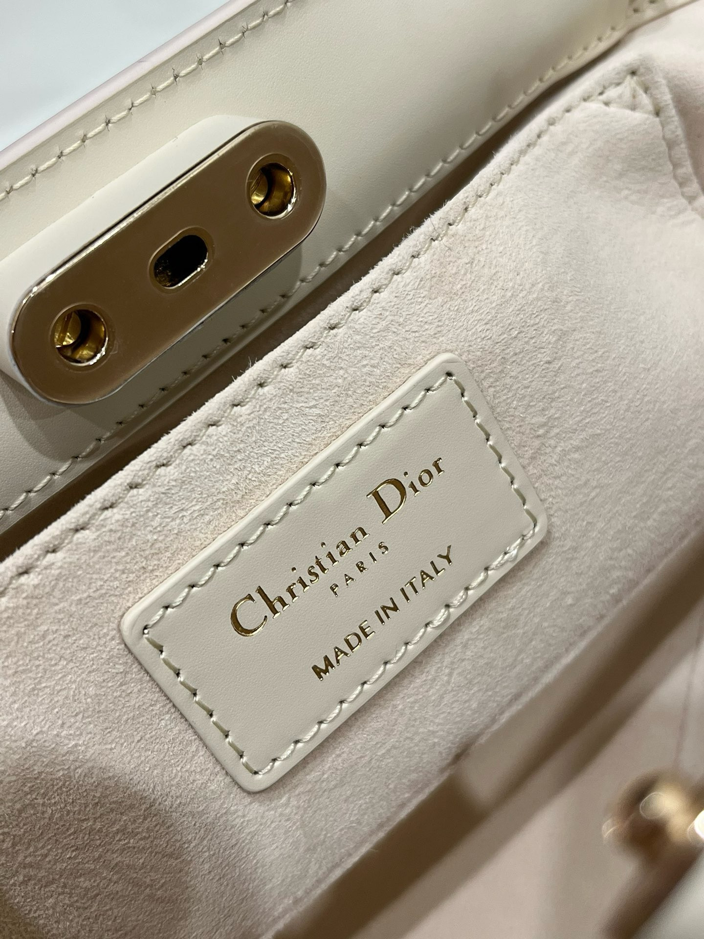 Ch**an D*0r SMALL D*0r KEY BAG  8.5x5x4.5 in
