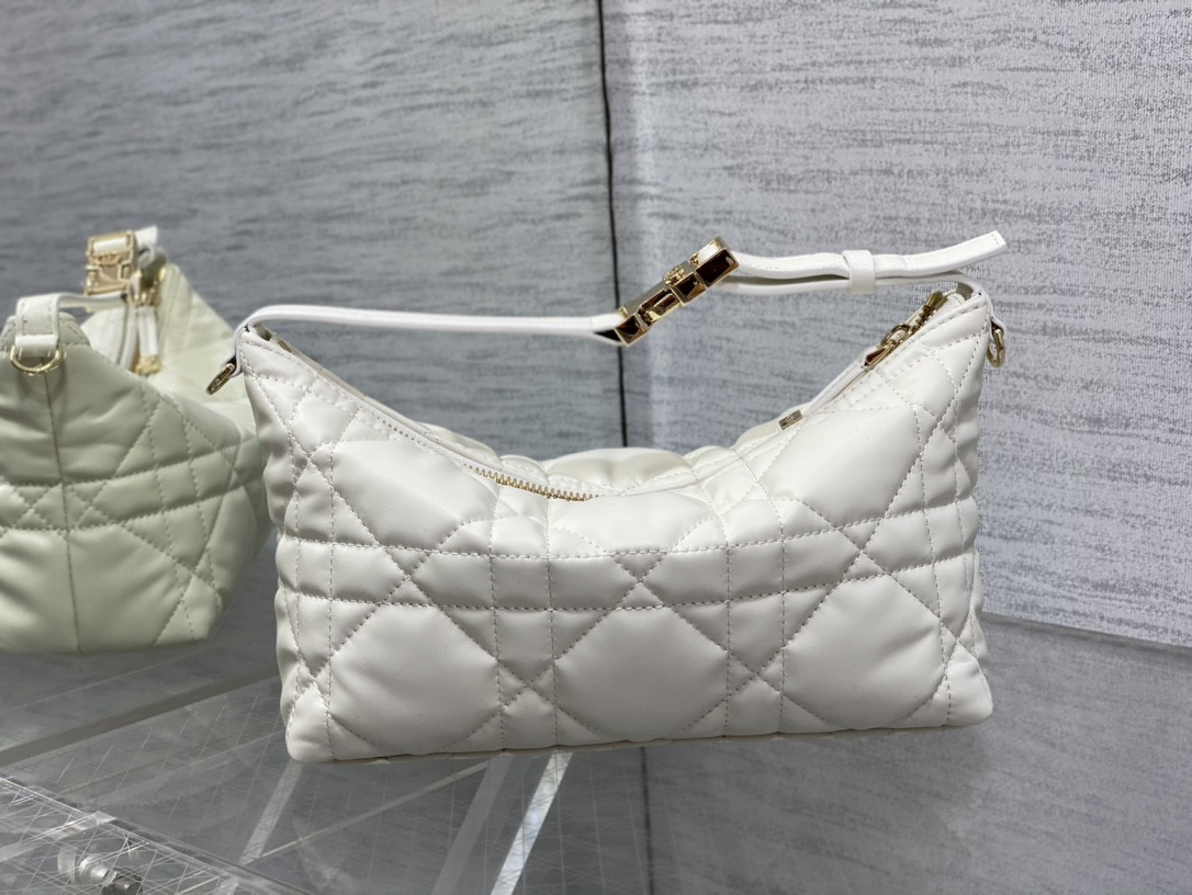 MEDIUM D*0r TRAVEL NOMAD POUCH WHITE