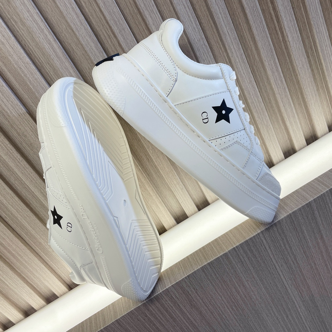 UA D*0r Star Platform Sneaker