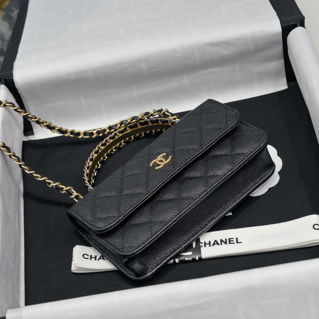 Ch*el woc CLASSIC WALLET ON CHAIN 17cm