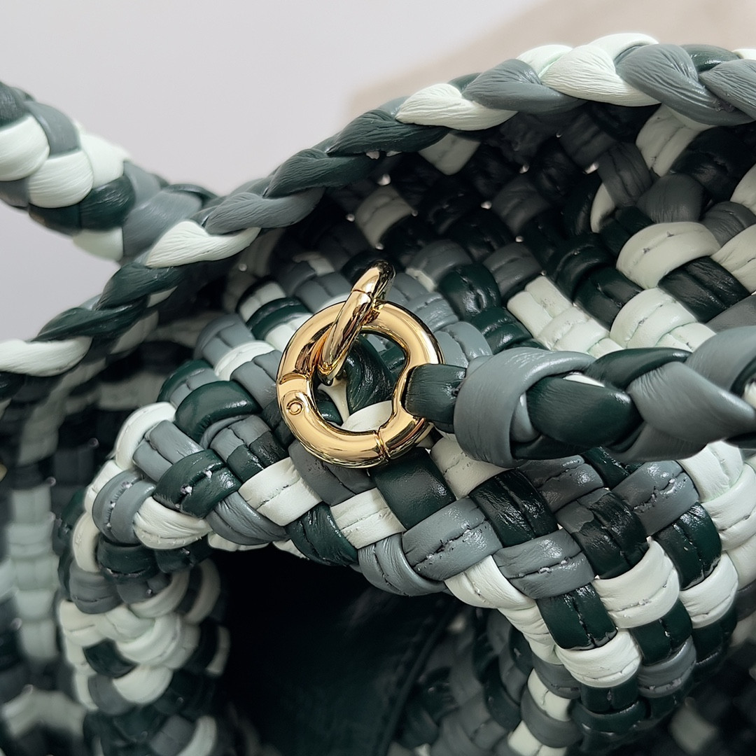 Bo*te*ga Ve*ne*ta Small Tosca 16.5x20x7cm