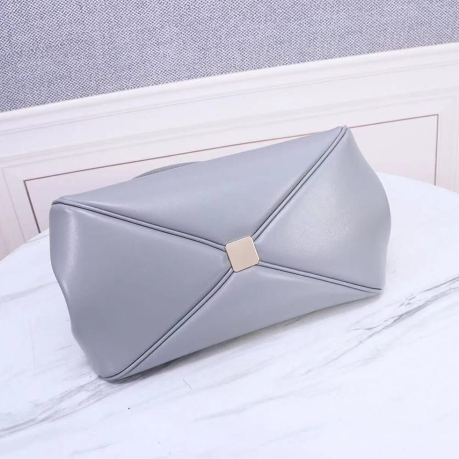 small D*or key bag