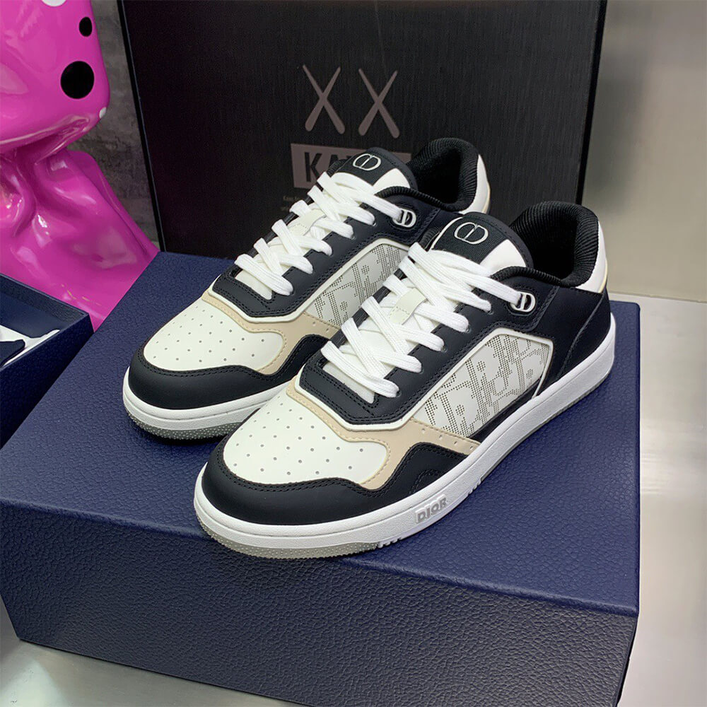 B27 LOW-TOP SNEAKER