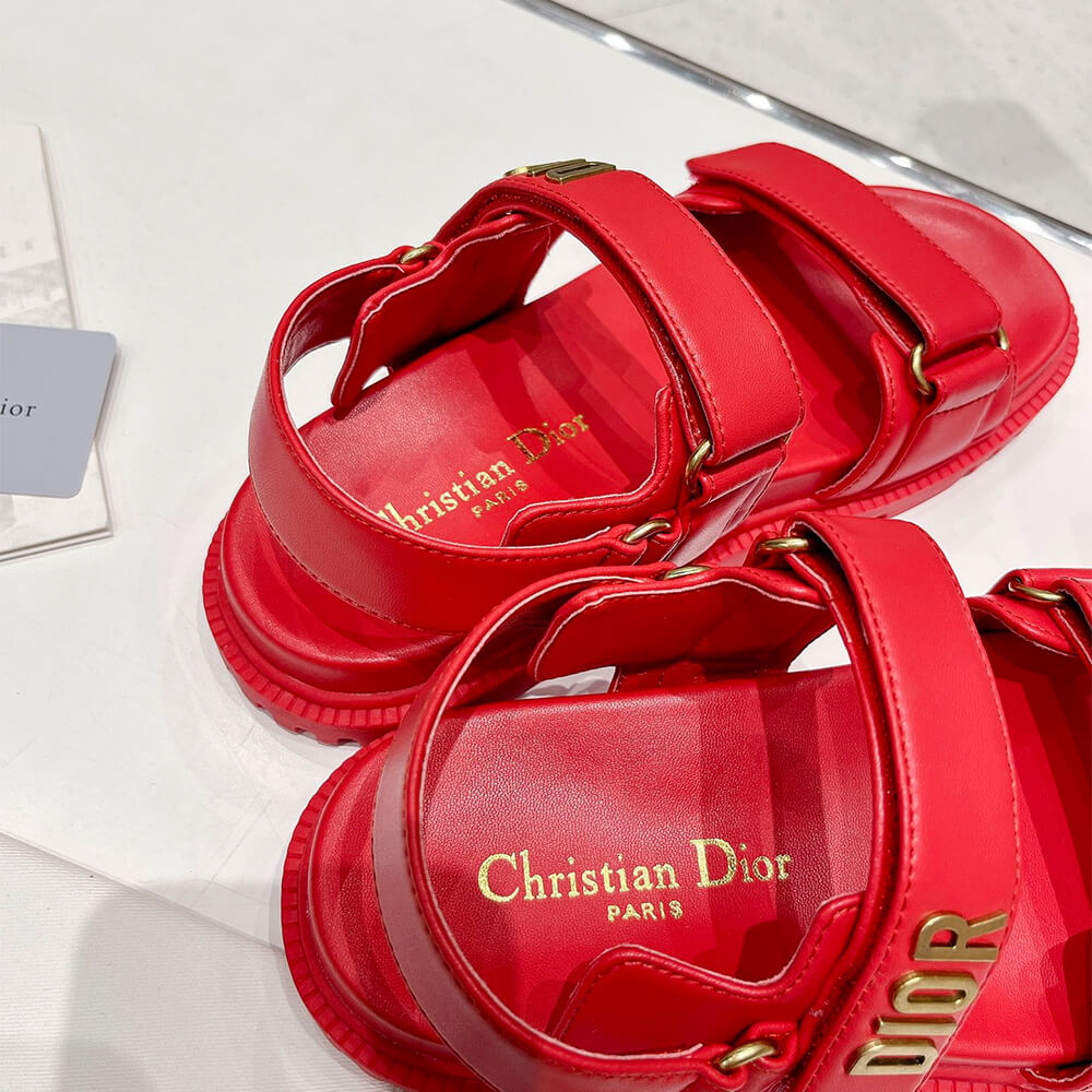 D*oract sandal