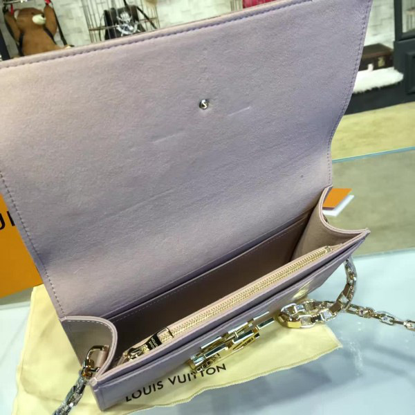 l0vis Vvtt0n l0vise chain cohotbag  gm 3442