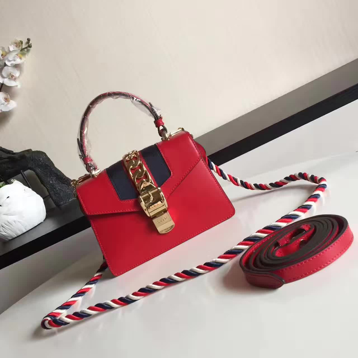Gvc*1 sylvie leather bag z2350 20cm x 7.5cm x 15cm