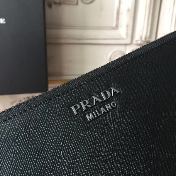 Pra*a leather clutch bag 4194 28cm x 1.5cm x 18cm