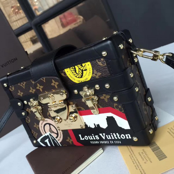 l0vis Vvtt0n petite cohotbag  malle box sticker
