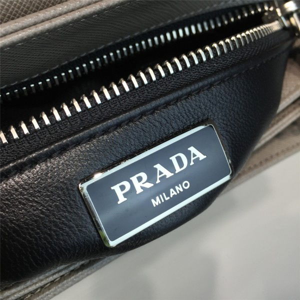 Pra*a metal closure 3930 24cm x 6.5cm x 12.5cm