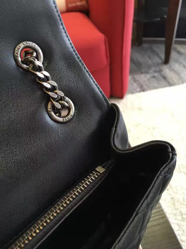 Y51 envelop satchel large black  5118 31cm x 21.5cm x 8cm
