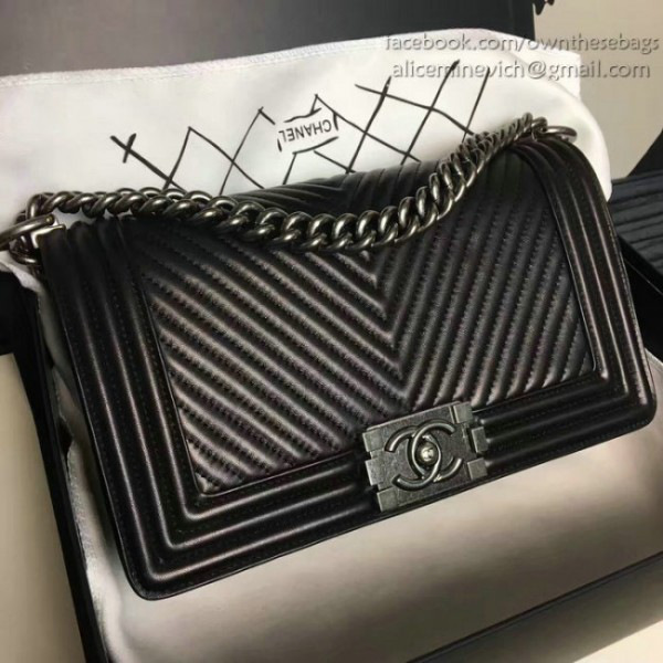 Ch**el medium chevron lambskin quilted boy bag black 25 cm