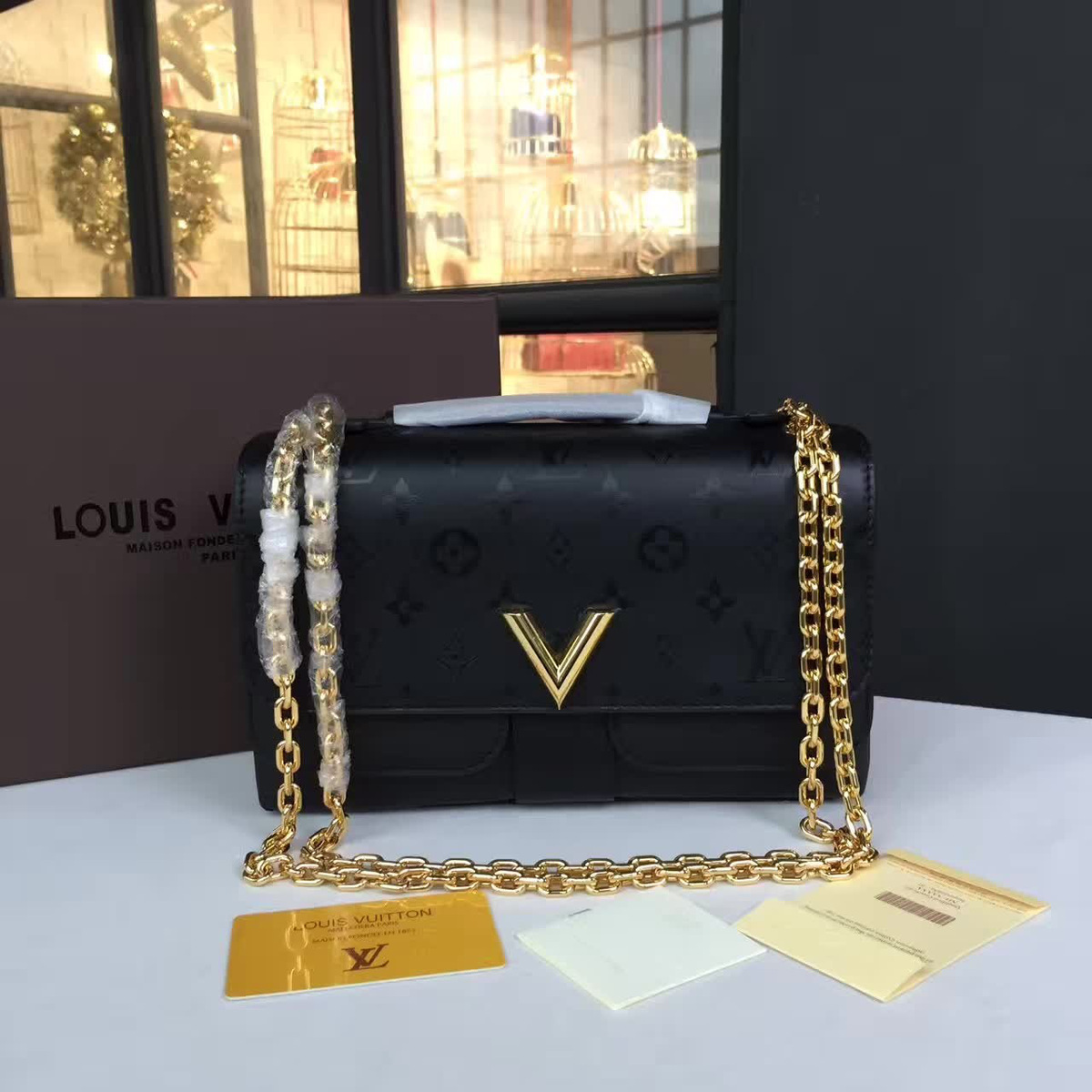 cohotbag l0vis Vvtt0n very chain  black 3041