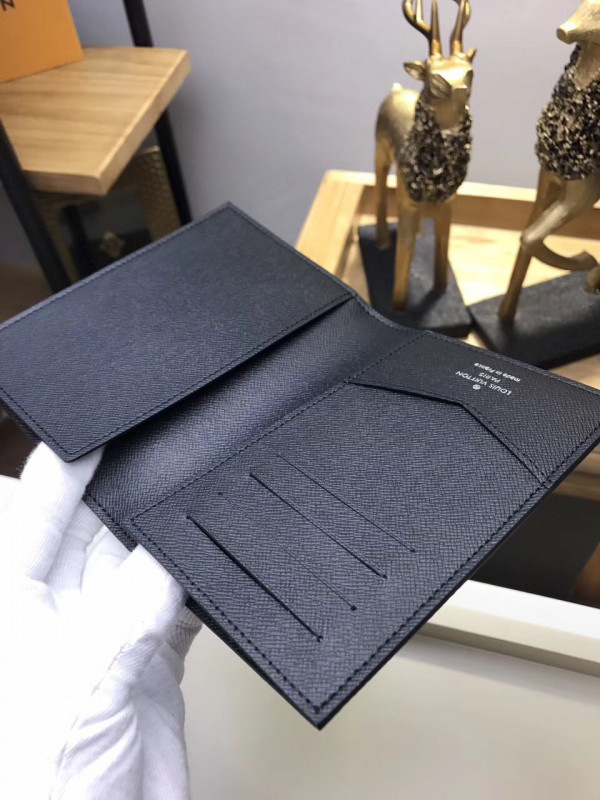 l0vis Vvtt0n regular wallet noir_10cm*14cm*0.5cm