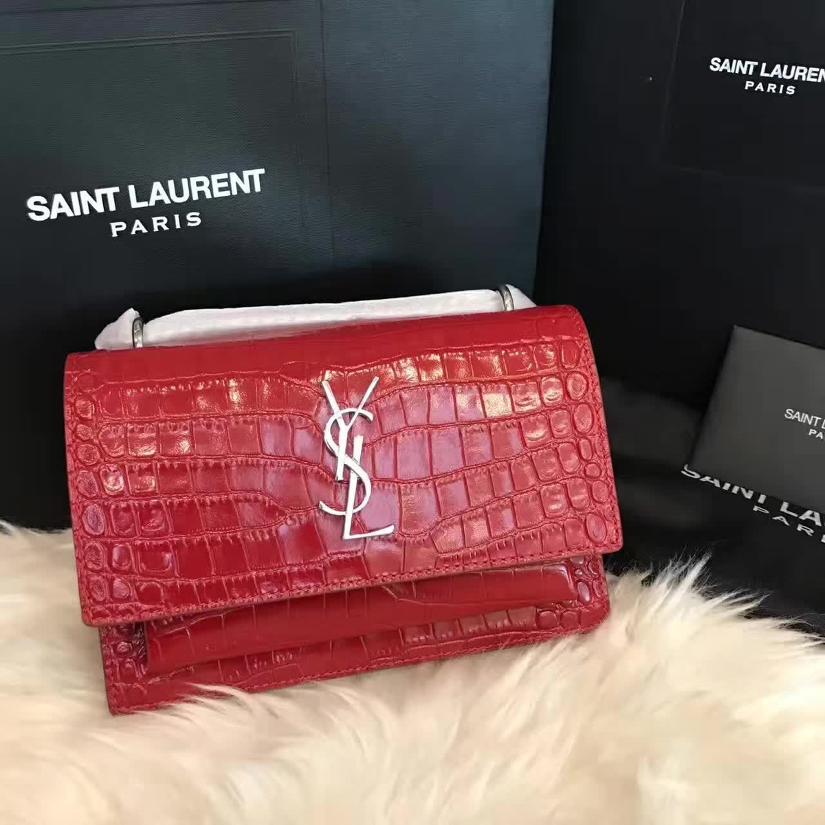 Y51 sunset chain wallet in crocodile embossed shiny leather 4860 17cm x 13cm x 7cm