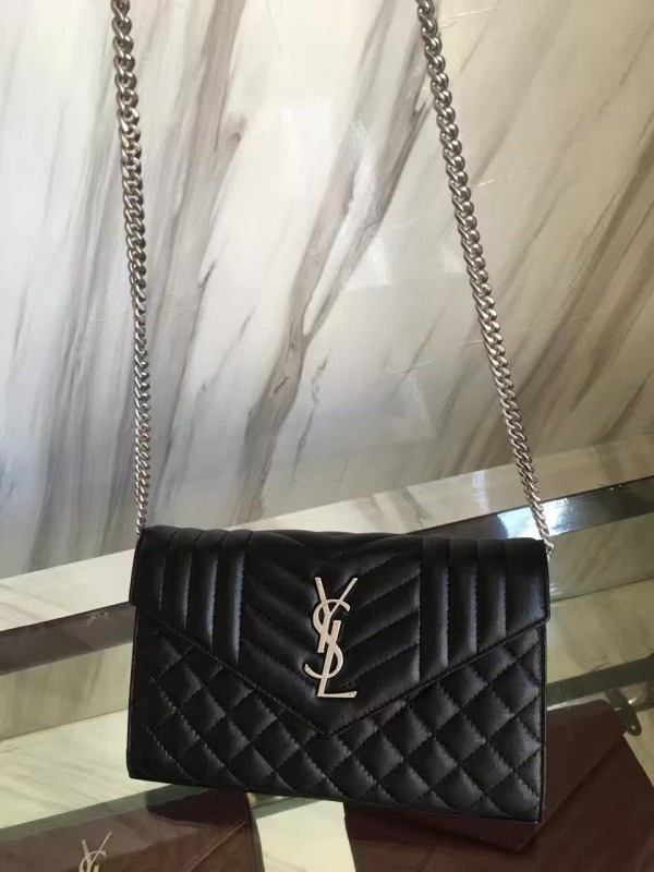 Y51 envelop satchel black silver 5130 22cm x 5.5cm x 13.5cm