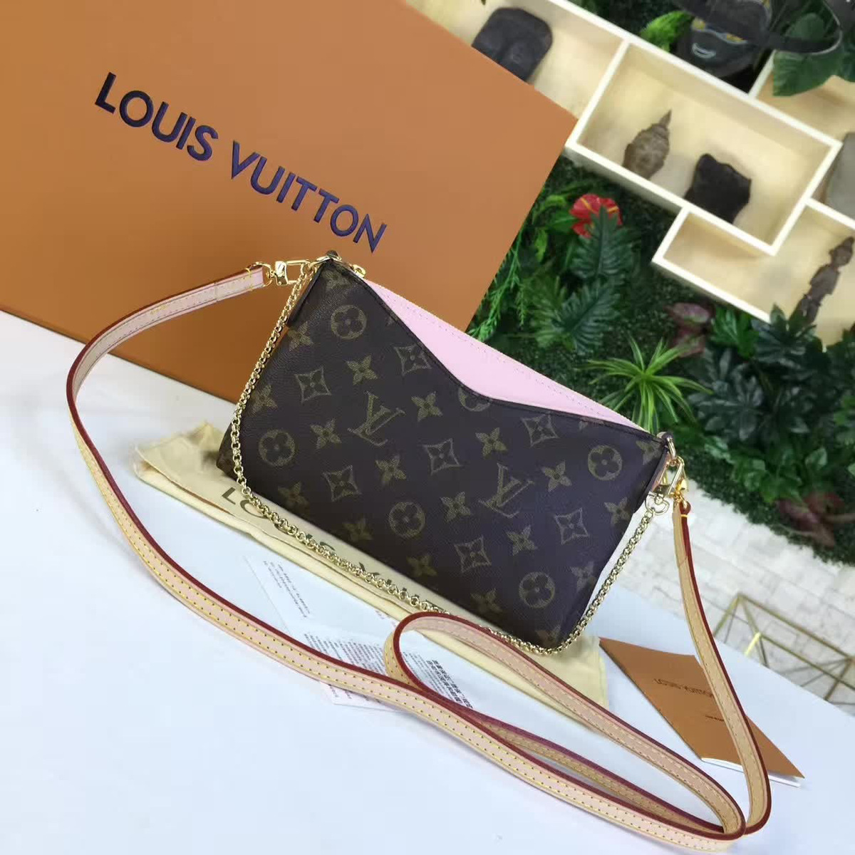 cohotbag l0vis Vvtt0n pallas  cluth pink 3617