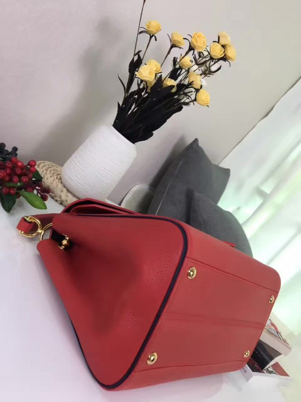 l0vis Vvtt0n double v cohotbag  rubis 3655