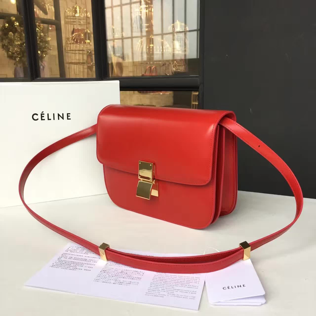 Ce1i*e leather classic box z1137 24cm x 8m x 18.5cm