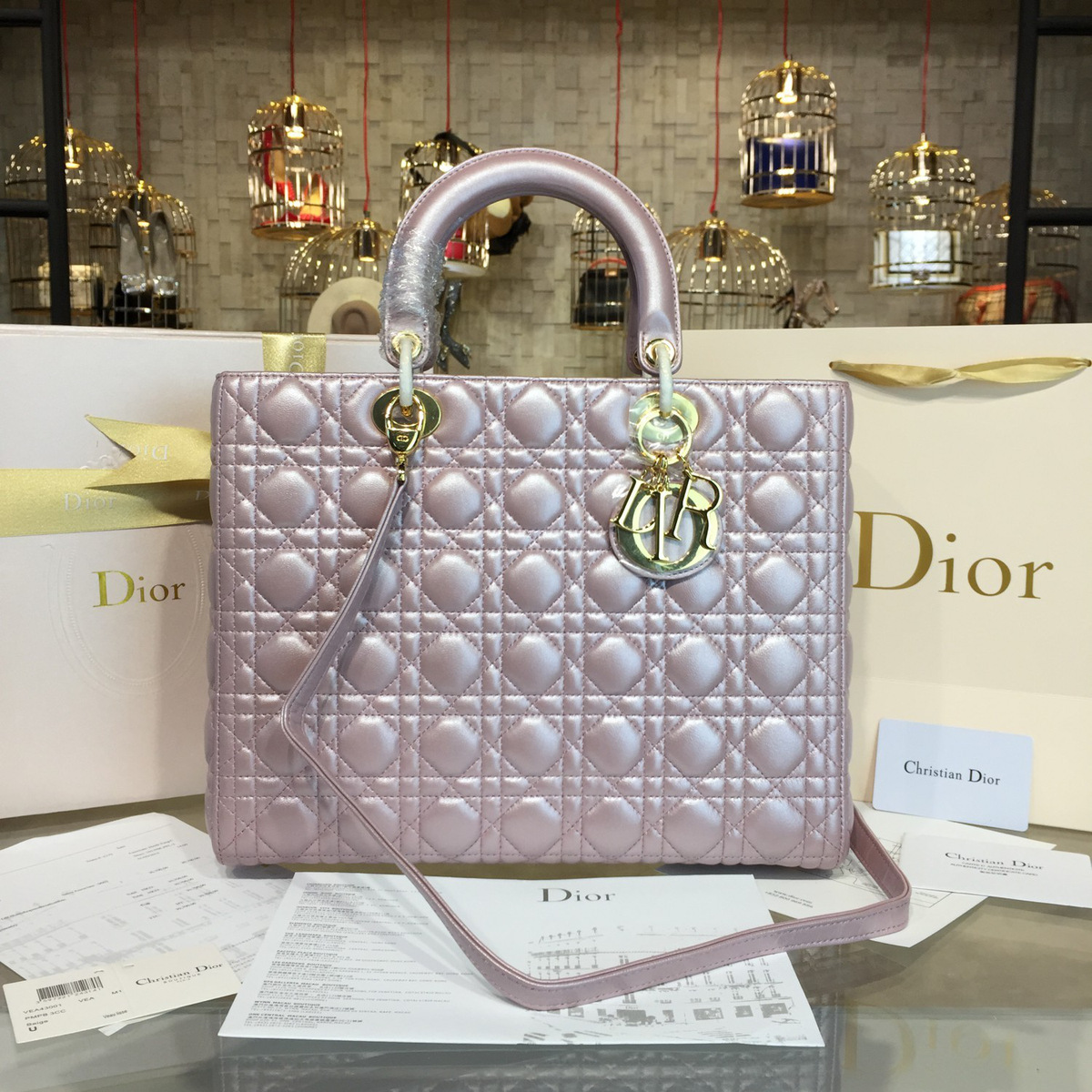 lady D10r 1637  31cm x 9cm x 24.5cm