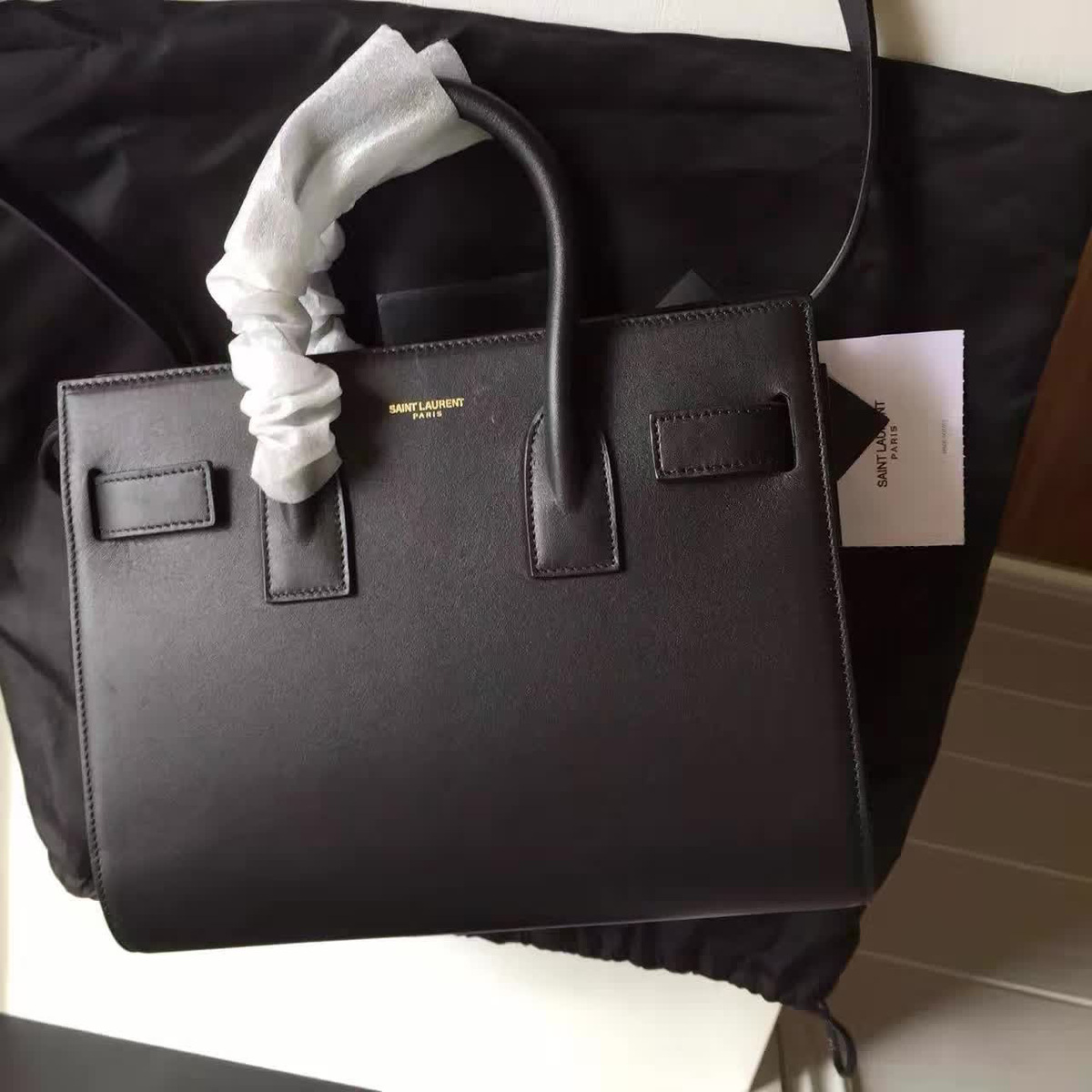 Y51 sac de jour in grained leather 4893 22cm x 18cm x 11cm