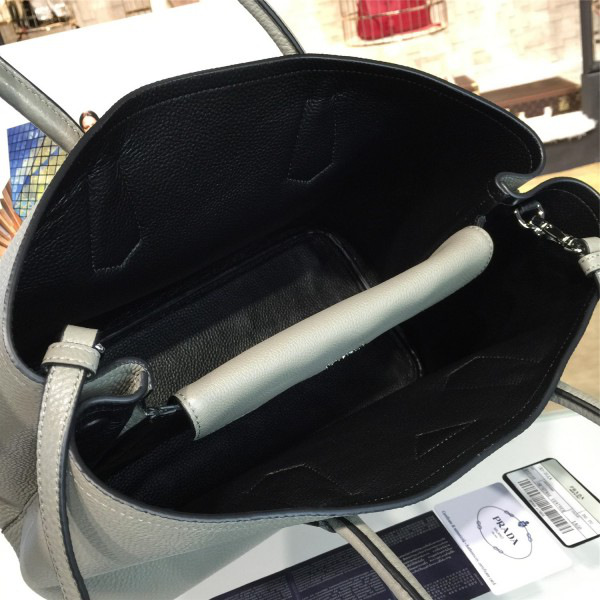 Pra*a double bag 4104 35.5cm x 18cm x 27cm