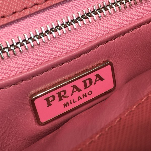 Pra*a metal closure 3919 23.5cm x 4.5cm x 15cm