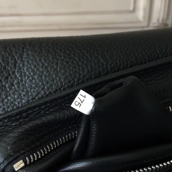 Pra*a leather briefcase 4327 26.5cmx9cmx27.5cm
