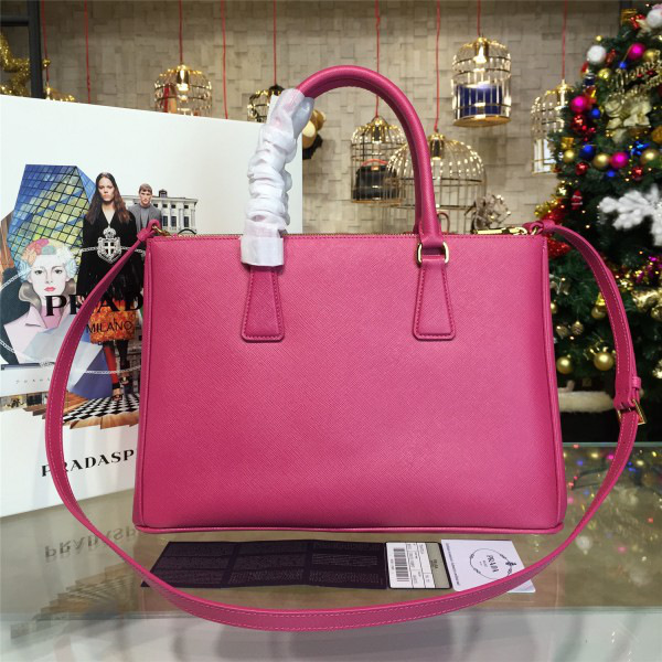 Pra*a shoulder bag  22.5cm x 4cmx 16cm