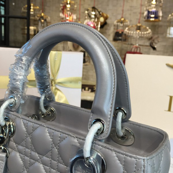 lady D10r 1640  24cm x 10cm x 20cm