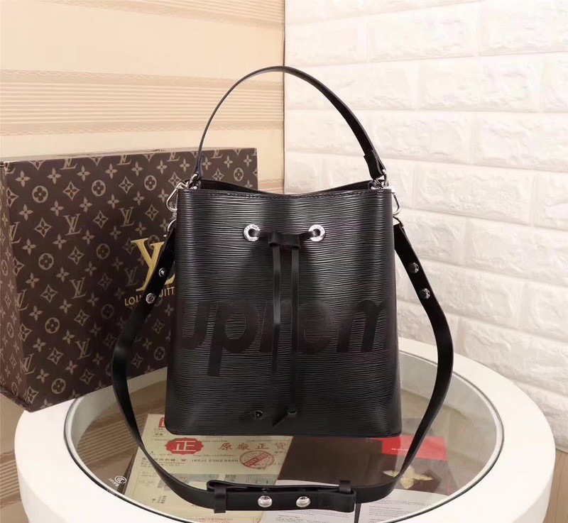 l0vis Vvtt0n svp*me bucket bag black m44022 2996 26*22*27cm