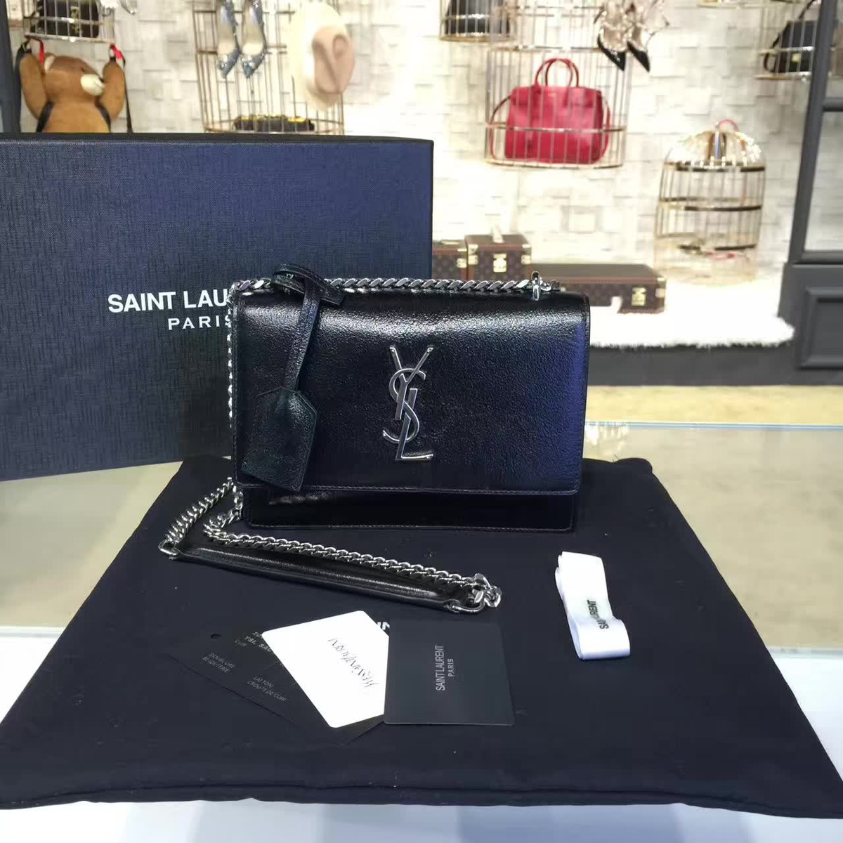 Y51 sunset monogram small black 4724 19cm x 6.5cm x 14.5cm