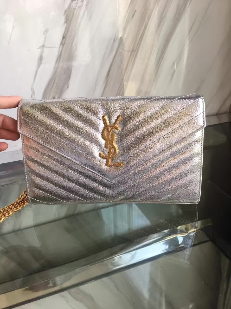 Y51 envelope chain wallet 5095 22cm x 5.5cm x 13.5cm