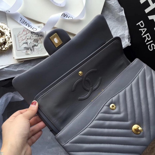 Ch**el classic handbag grey