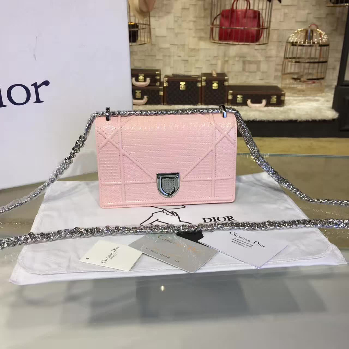 D10r ama 1761 18cm x 4cm x 12cm