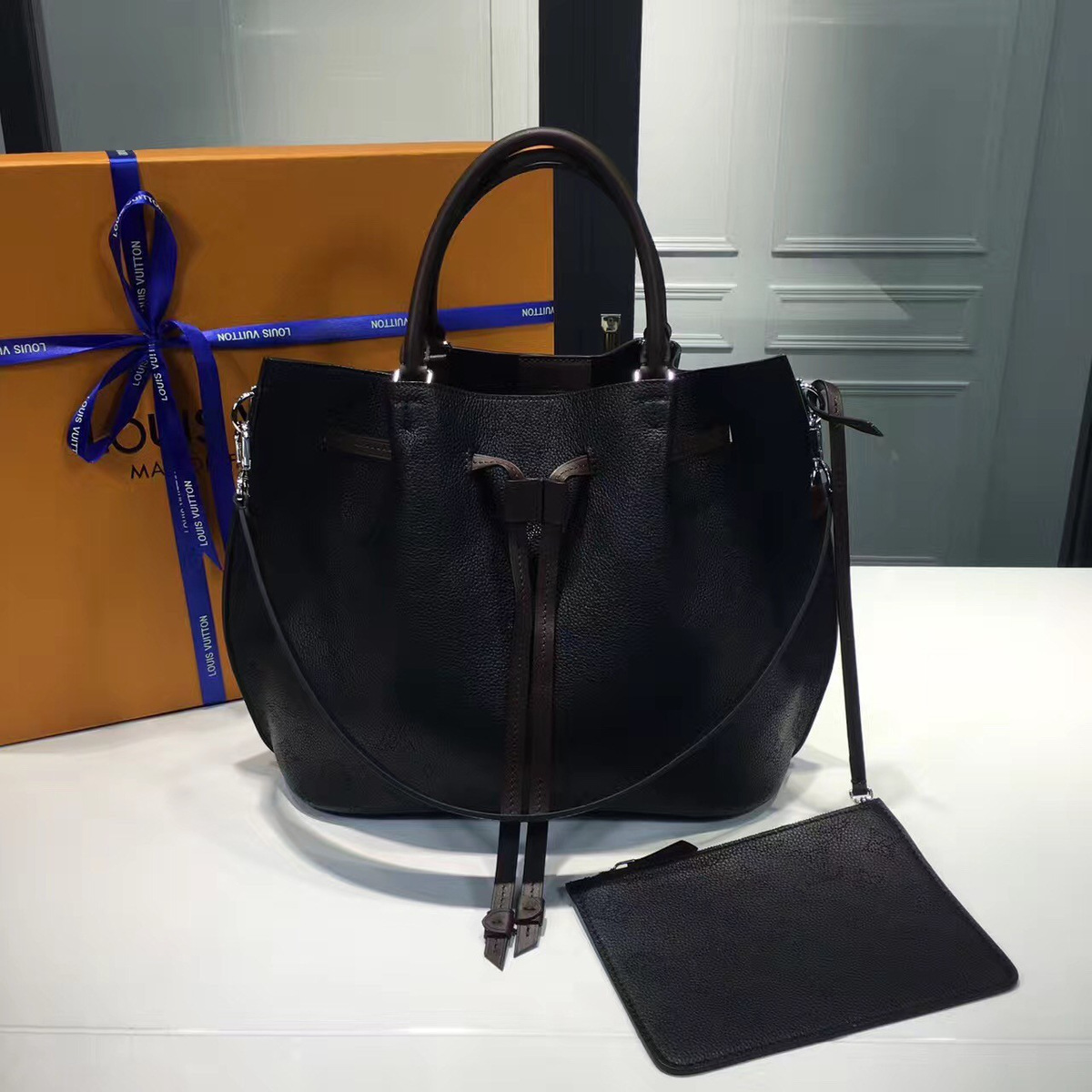 cohotbag l0vis Vvtt0n girolata mahina leather black 3380