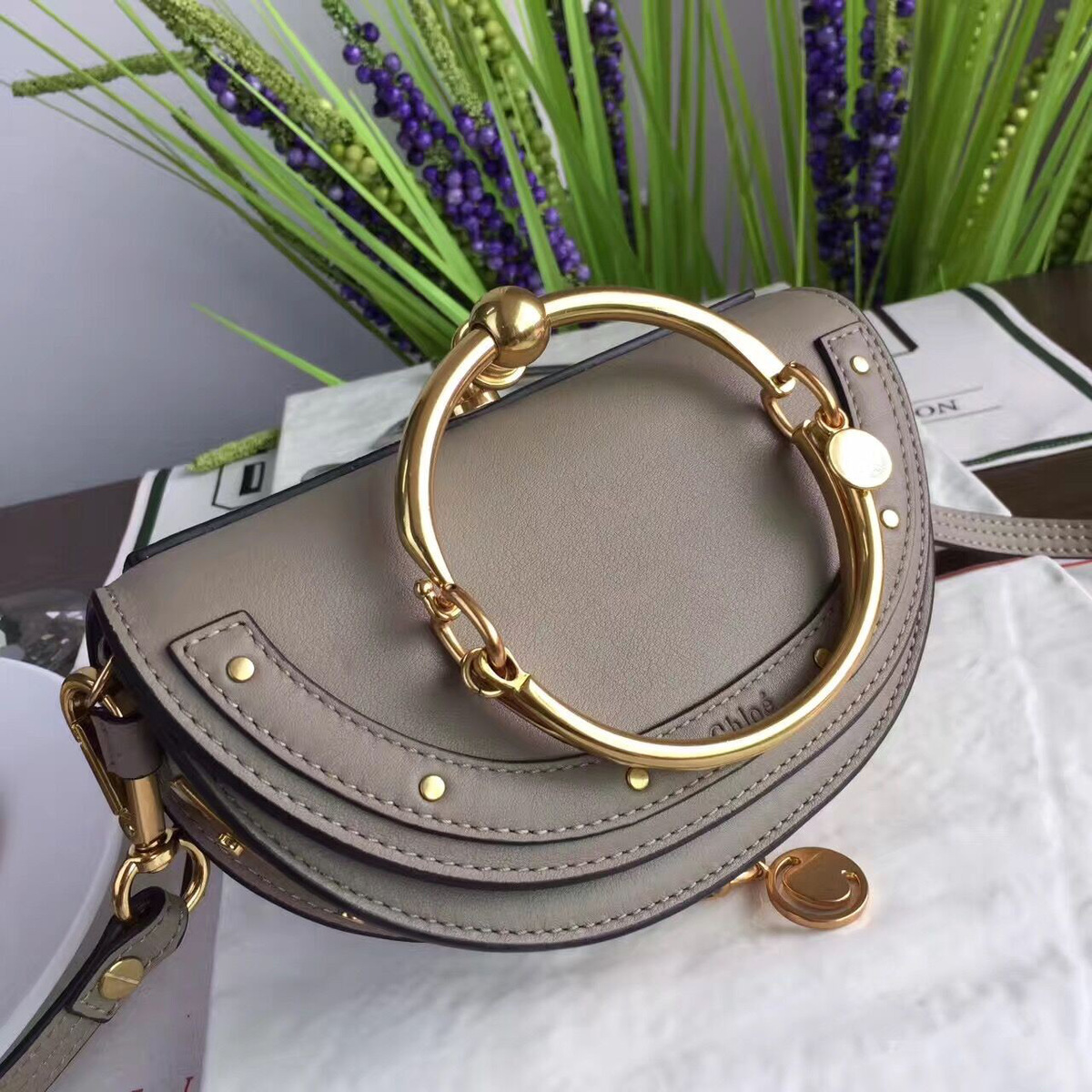 Ch10e leather nile z1340 20cm x 12cm x 6cm