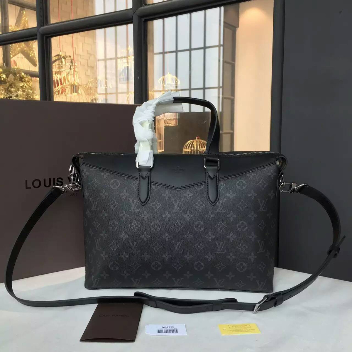 l0vis Vvtt0n briefcase explorer cohotbag m40566 3394
