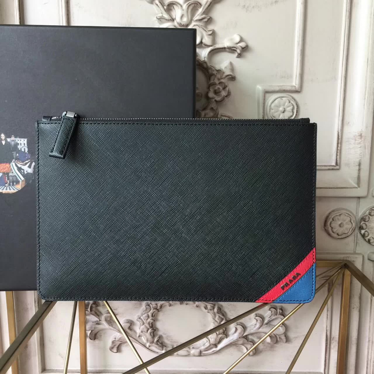 Pra*a leather clutch bag 4304 28cm x 1.5cm x 18cm