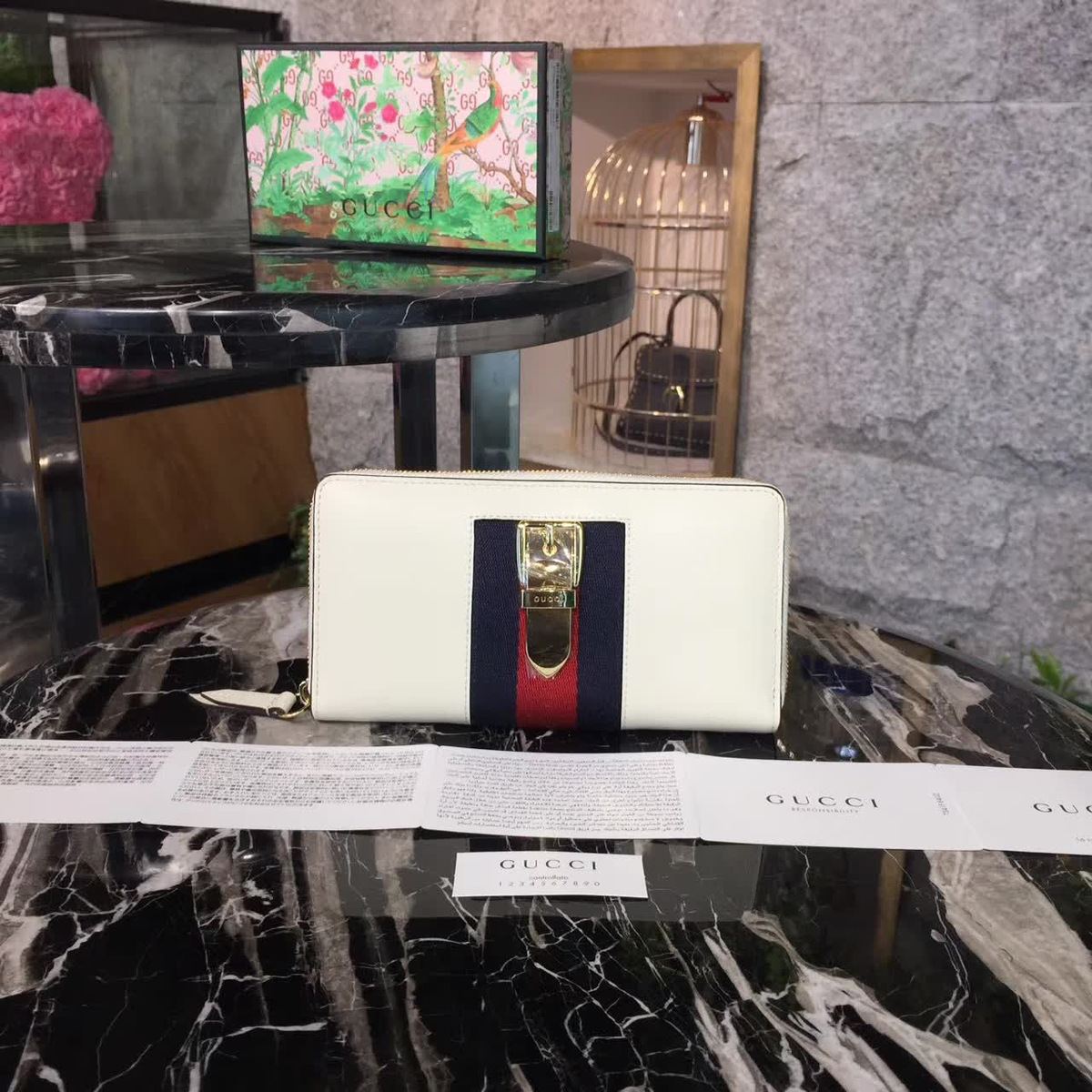 Gvc*1 wallet white 2509 19cmx2cmx10cm