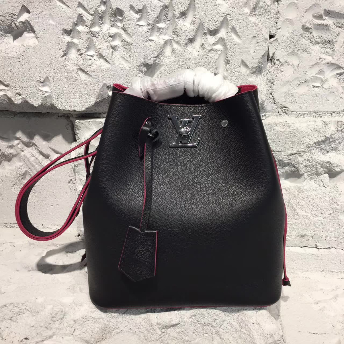 cohotbag l0vis Vvtt0n bucket bag noir
