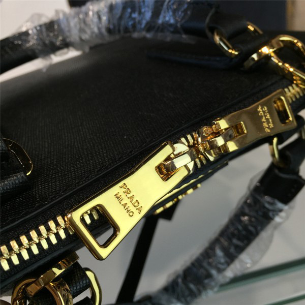 Pra*a promenade bag 3892  25.5cm x 10.5cm x 17cm