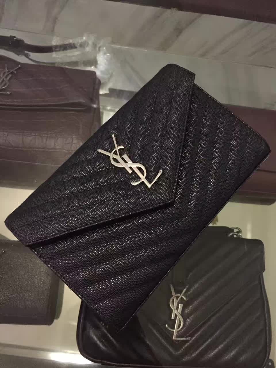 Y51 envelope chain wallet 5099 22cm x 5.5cm x 13.5cm