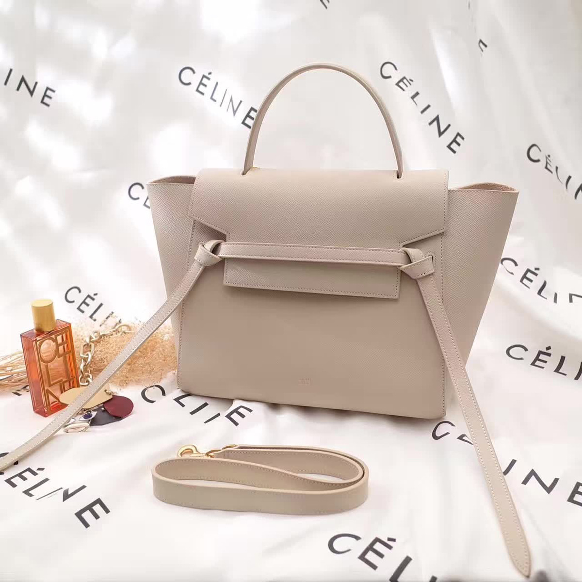 Ce1i*e leather handbag z1185 27cm x 16cm x23cm