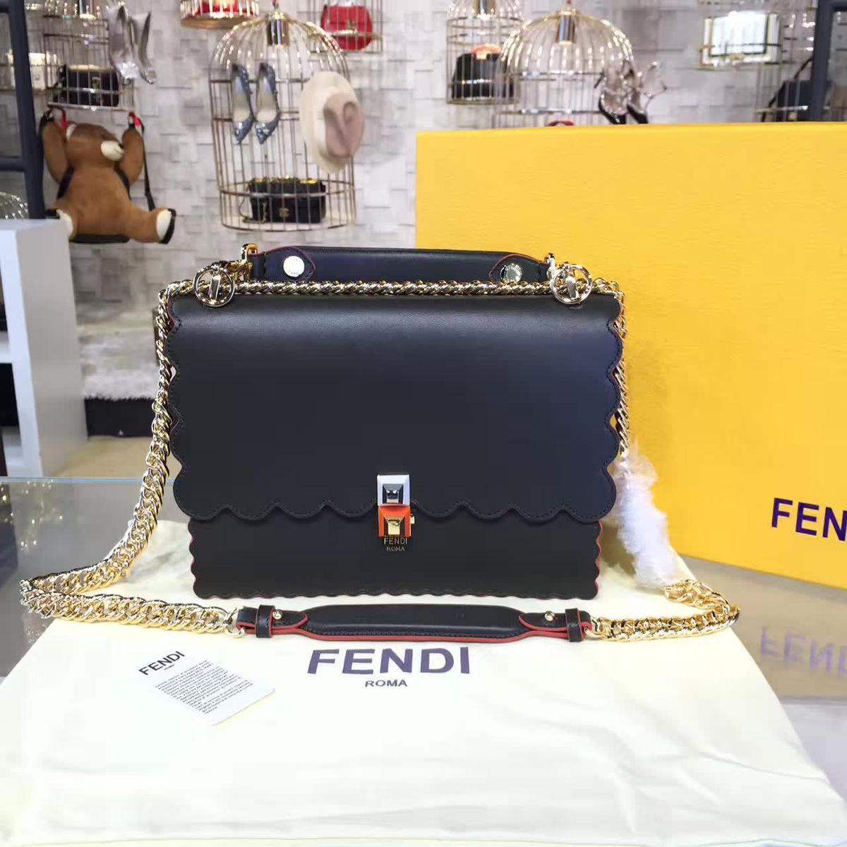 F**di kan i 1922 26cm x 8cm x 19cm